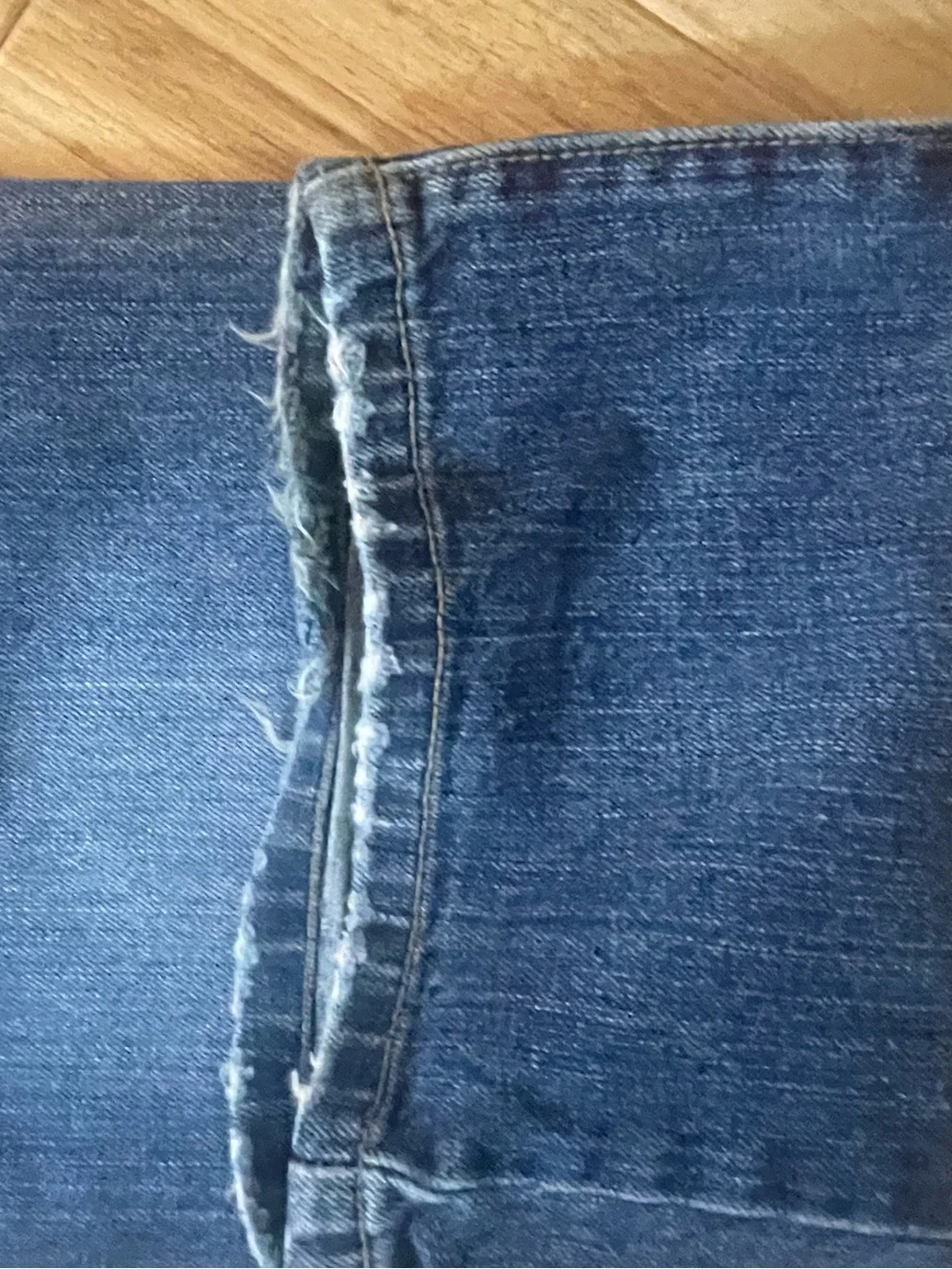 Old Navy Men's Washed Blue Relaxed Straight Jeans